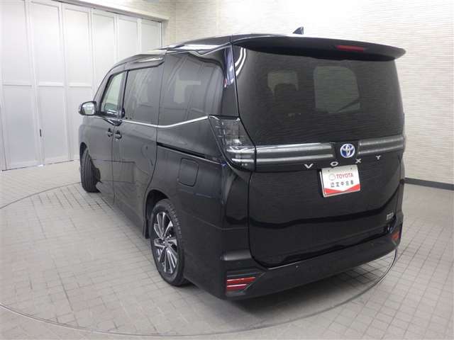 Toyota Voxy 7