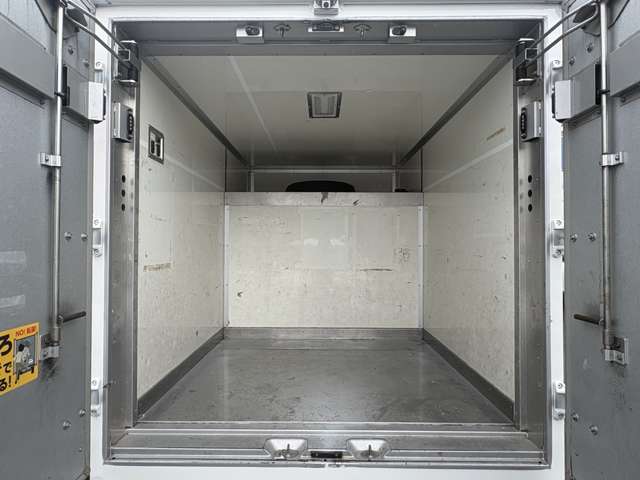 Mazda Bongo Truck 9