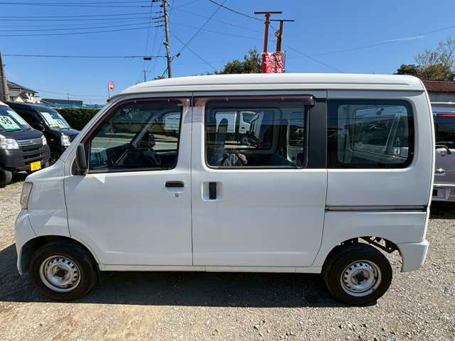 Daihatsu Hijet Cargo 3
