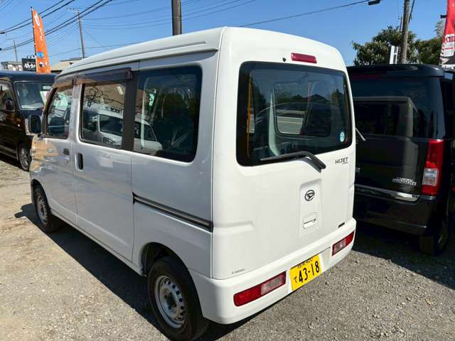 Daihatsu Hijet Cargo 5