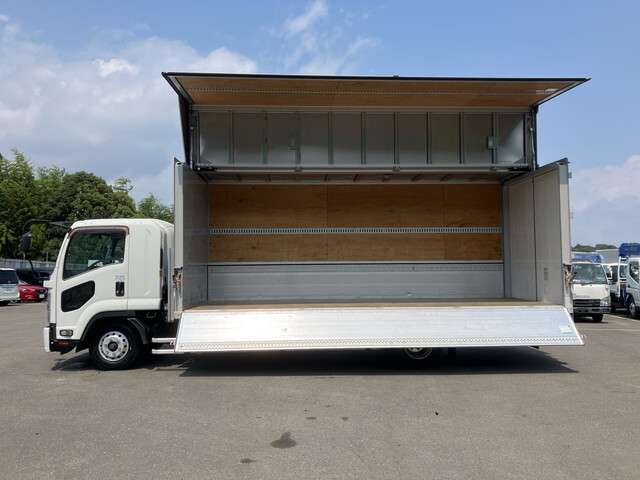 UD Trucks Condor 5