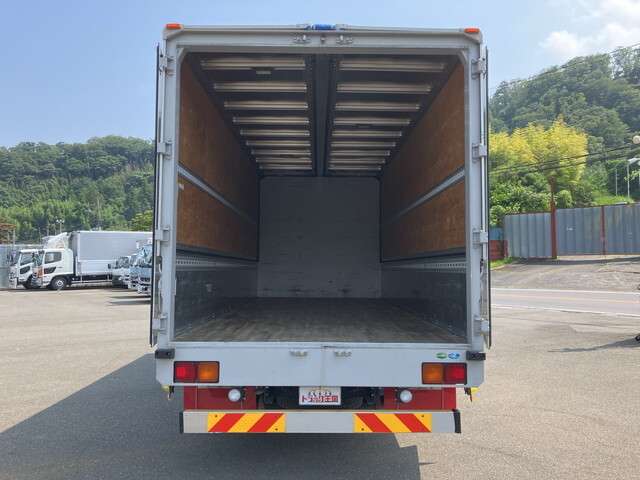 UD Trucks Condor 10
