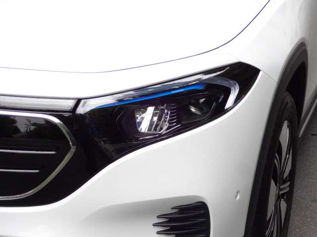 Mercedes-Benz EQB 3