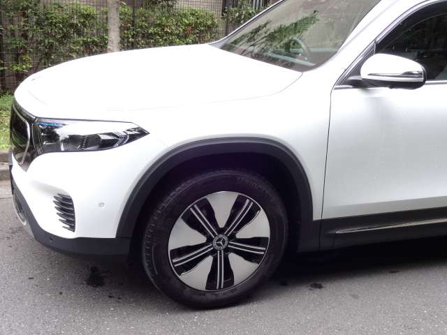 Mercedes-Benz EQB 4