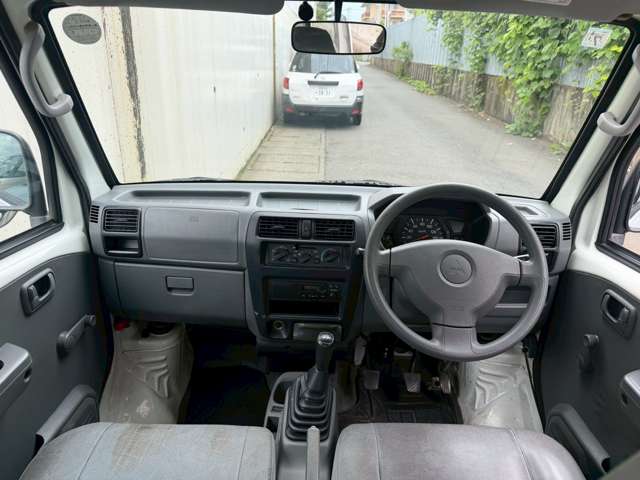 Mitsubishi Minicab Van 11
