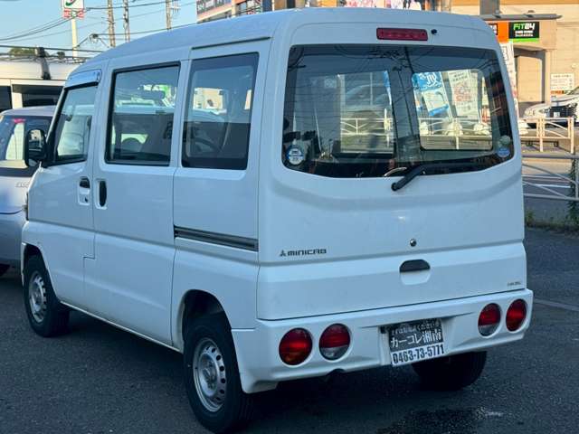 Mitsubishi Minicab Van 6
