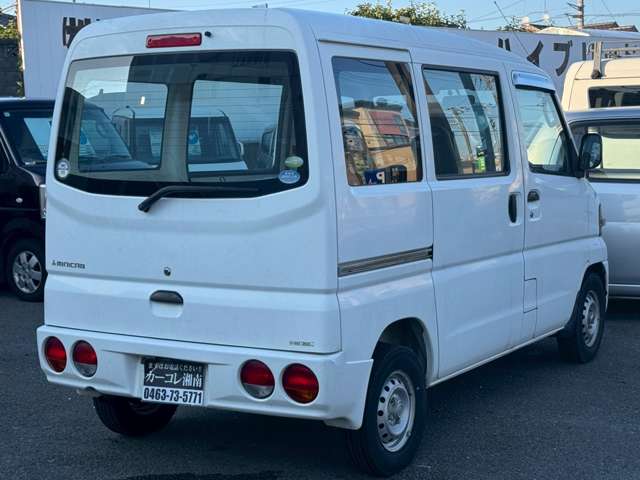 Mitsubishi Minicab Van 8
