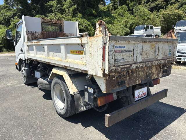 Hino Dutro 2