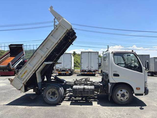 Hino Dutro 5