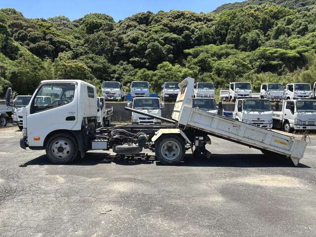 Hino Dutro 7