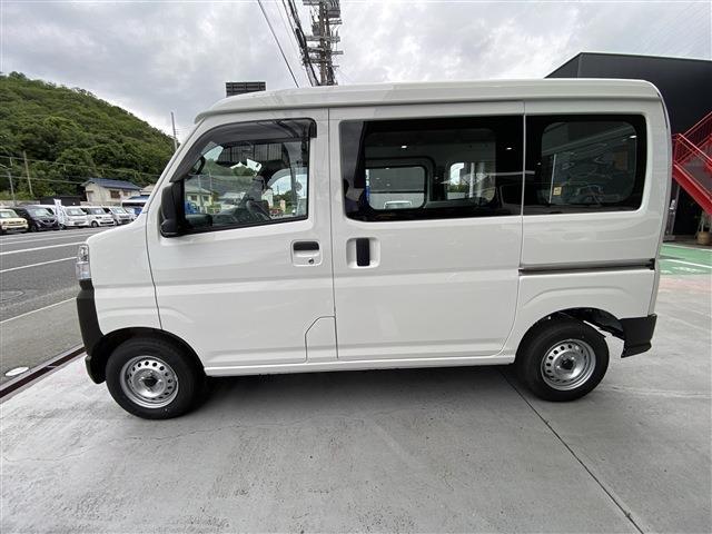 Daihatsu Hijet Cargo 11