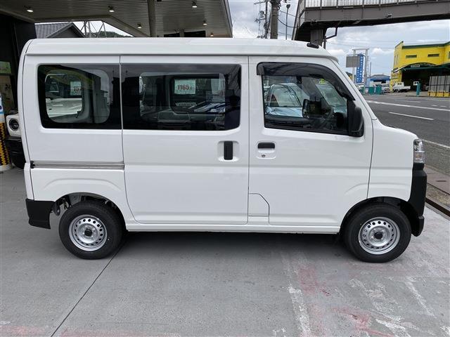 Daihatsu Hijet Cargo 7