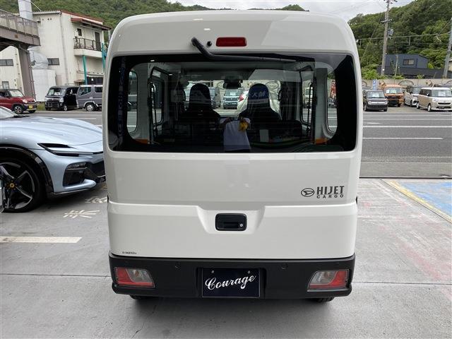 Daihatsu Hijet Cargo 9