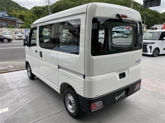 Daihatsu Hijet Cargo 10