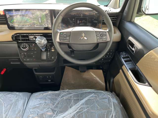 Mitsubishi Delica Mini 2