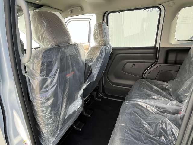 Mitsubishi Delica Mini 10