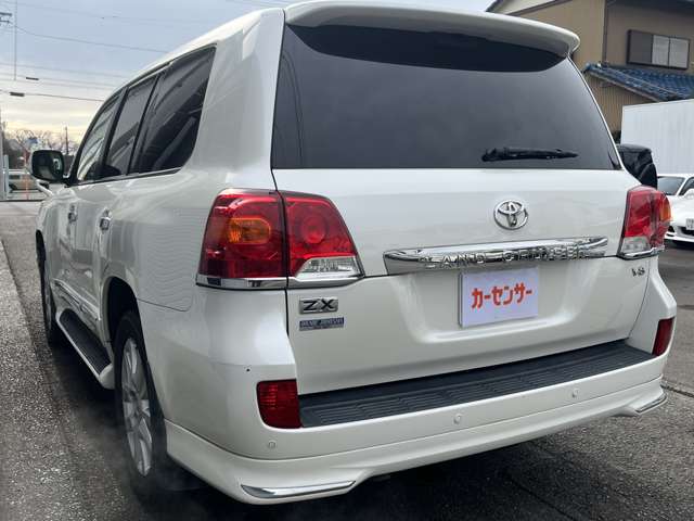 Toyota Land Cruiser 200 7