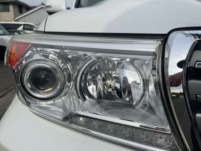 Toyota Land Cruiser 200 8