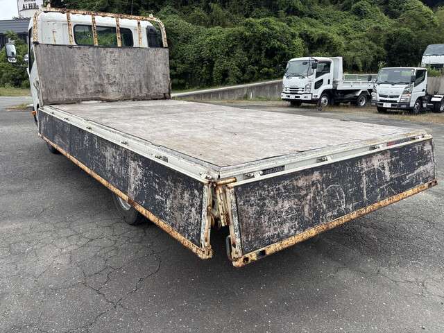 Hino Dutro 12