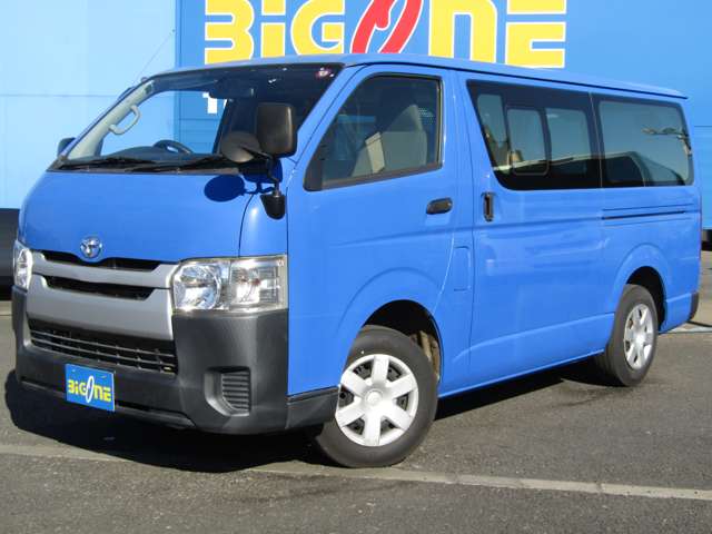 Toyota Hiace Van 11