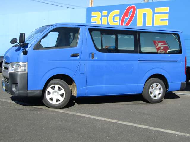 Toyota Hiace Van 8