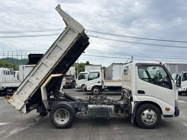 Hino Dutro 7