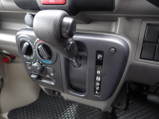 Suzuki Every 12