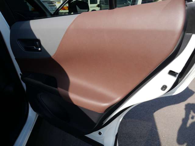 Toyota Harrier 12