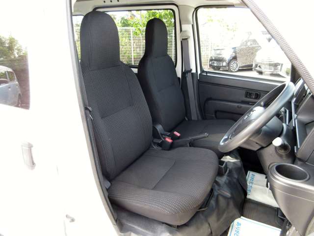 Daihatsu Hijet Cargo 9