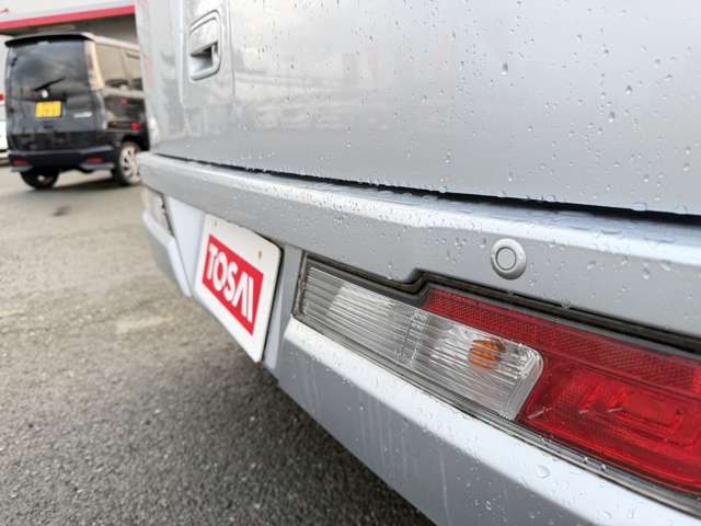Daihatsu Hijet Cargo 10