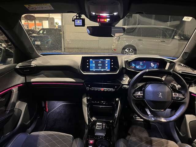 Peugeot SUV 2008 12