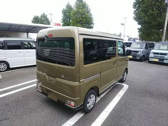 Daihatsu Atrai 7