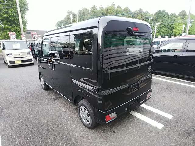 Daihatsu Hijet Cargo 5