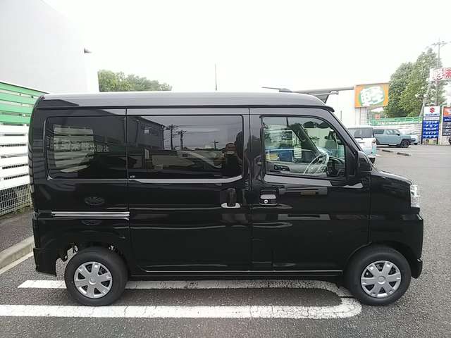 Daihatsu Hijet Cargo 8