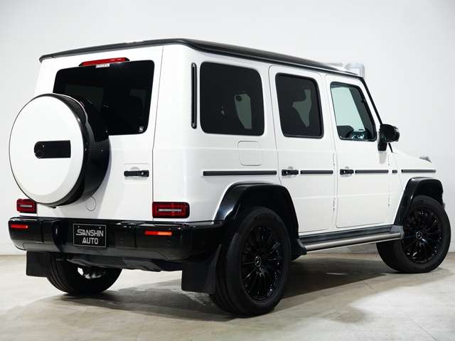 Mercedes-Benz G-Class 2
