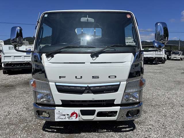 Mitsubishi Fuso Canter 2
