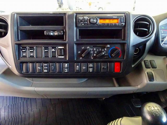 Hino Dutro 11