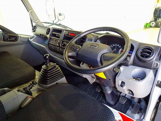 Hino Dutro 5