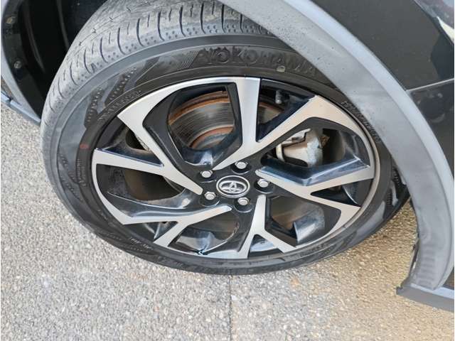 Toyota C-HR 11