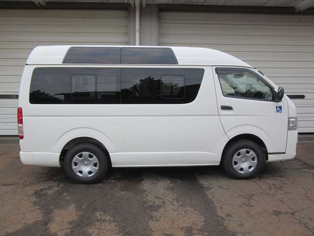 Toyota Regius Ace 7