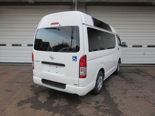 Toyota Regius Ace 9