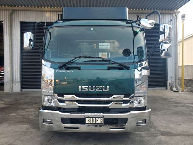 Isuzu Forward 2