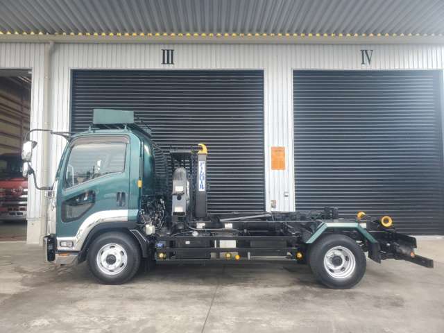 Isuzu Forward 4