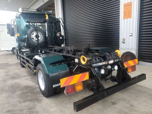 Isuzu Forward 8