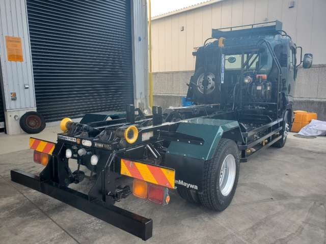 Isuzu Forward 9