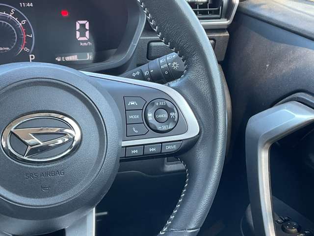 Daihatsu Rocky 11