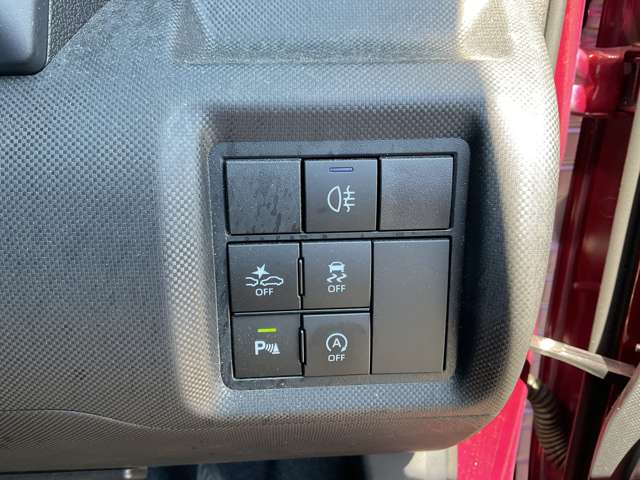Daihatsu Rocky 12