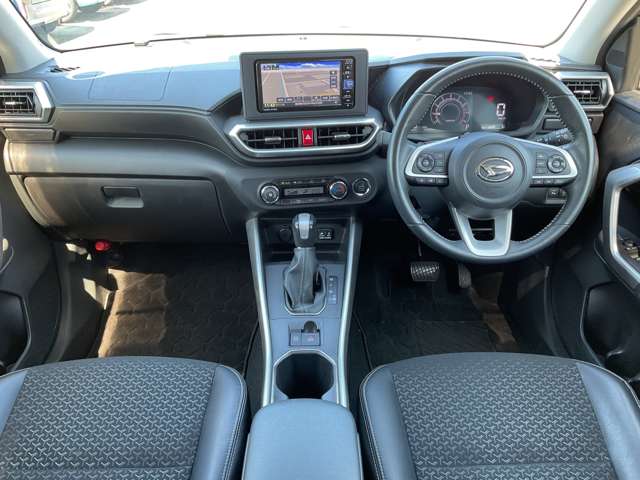 Daihatsu Rocky 4