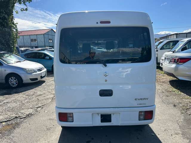 Nissan NV100 Clipper 11