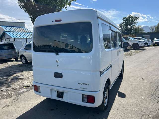 Nissan NV100 Clipper 12